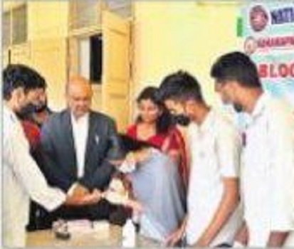 రక్తదానం పై అవగాహన పెంచుకోవాలి