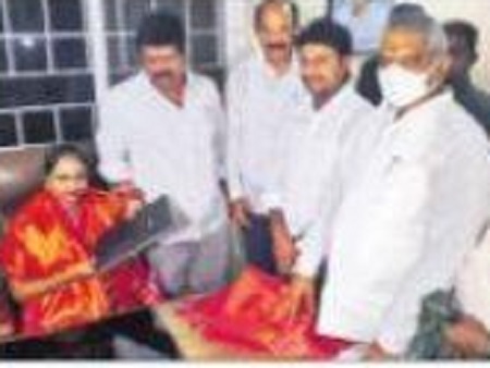 పోరంకిలో 7 అకాడమీల కార్యాలయాలు ప్రారంభం