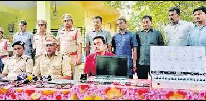 ఆన్ లైన్ క్రికెట్ బెట్టింగ్ ముఠాఅరెస్ట్