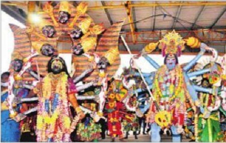 వెండి రథంపై ఆది దంపతులు