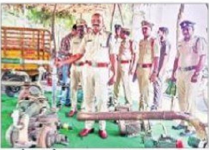 విద్యుత్ మోటార్లు చోరీ చేసే ముఠా అరెస్ట్