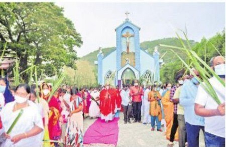 ఏసన్నా.. హోసన్నా