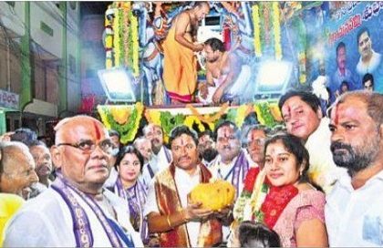 వన్ టౌన్ లో నేత్రపర్వంగా రధోత్సవం