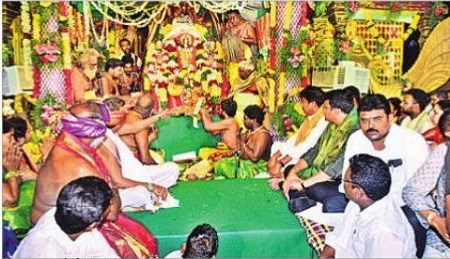 ఘనంగా వెంకటేశ్వర స్వామి కల్యాణోత్సవం