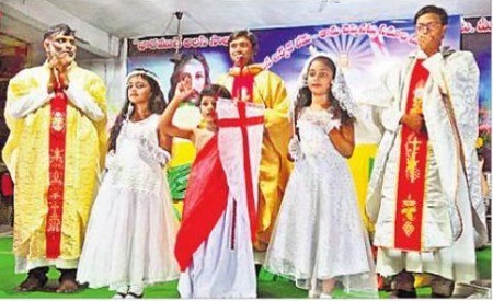భక్తిశ్రద్ధలతో ఈస్టర్