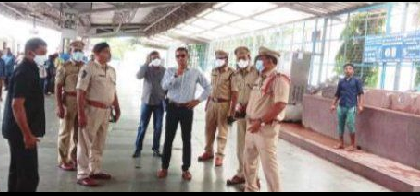 ప్రయాణికుల భద్రతకు రక్షణ చర్యలు