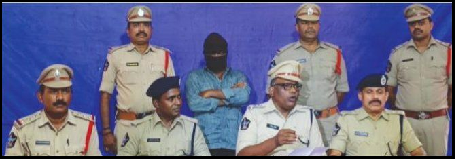 ఇంటి దొంగ పుల్లారావు అరెస్టు