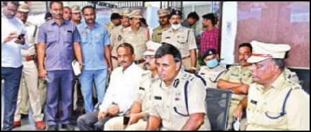 బెజవాడ పోలీస్ రైల్వే  జిఆర్ పి జాయింట్ ఆపరేషన్ : సిపి