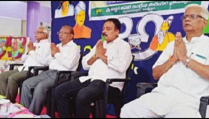 సంస్కారంతో  కూడిన విద్యబోధన చేయాలి