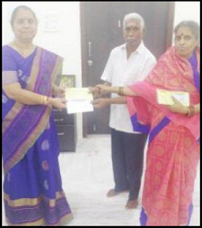 నిత్యాన్నదానానికి  లక్ష విరాళం
