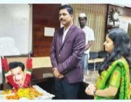 మహనీయుడు ఎన్టీఆర్: కలెక్టర్