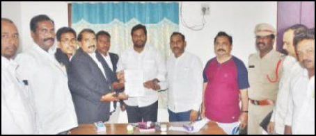 ఎమ్మెల్సీ అరుణ్ కుమార్ ను కలిసిన బార్ అసోసియేషన్ సభ్యులు
