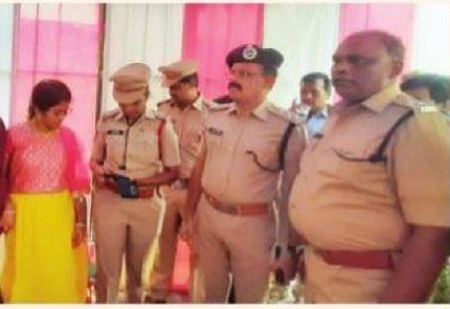 అసాంఘిక శక్తుల పట్ల అప్రమత్తంగా ఉండండి : ఏసీపీ