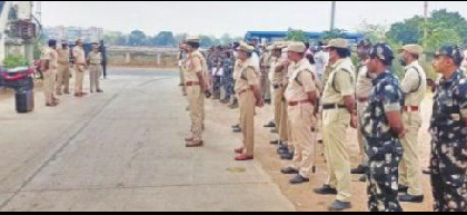 అజిత్ సింగ్ నగర్ పోలీసుస్టేషన్ లో కార్డెన్ సెర్చ్