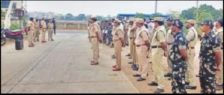 అజిత్ సింగ్ నగర్ పోలీసుస్టేషన్ లో కార్డెన్ సెర్చ్