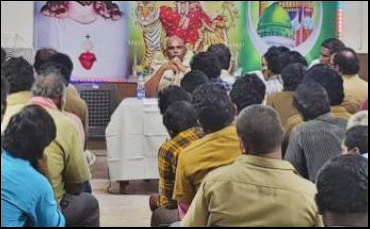 ఆటో డ్రైవర్లు సామాజిక బాధ్యతగా ఉండాలి