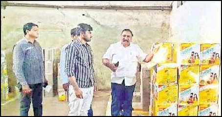 ఆయిల్ మిల్ పై విజిలెన్స్ దాడులు