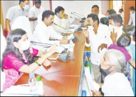 సమస్యలను తక్షణమే పరిష్కరించండి