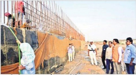 జులై నాటికి  4 మీటర్ల ఎత్తున రిటైనింగ్ వాల్ నిర్మాణం