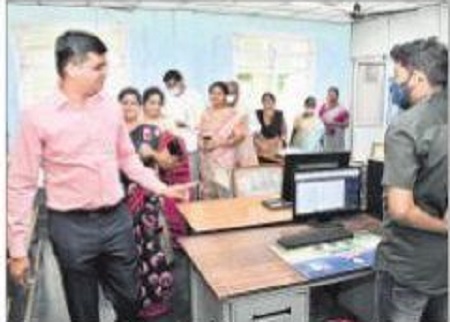 కార్యాలయాన్ని పరిశుభ్రంగా  ఉంచాలి