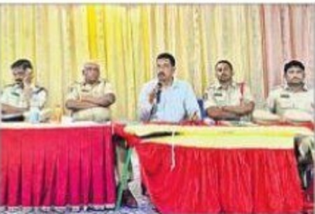 అల్లర్లకు పాల్పడితే కఠిన చర్యలు
