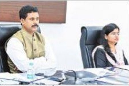 ప్రభుత్వ భవనాల నిర్మాణం వేగవంతం