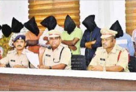 ఆకాష్ హత్య కేసులో నిందితుల అరెస్ట్