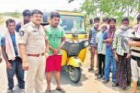 ఆటో డ్రైవర్లకు కౌన్సెలింగ్