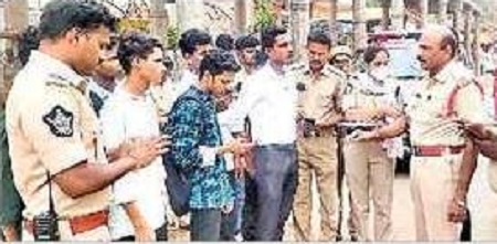 పోలీసుల విస్తృత తనిఖీలు