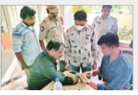 డాక్టర్ గా మారిన ఏసీపీ రవికిరణ్