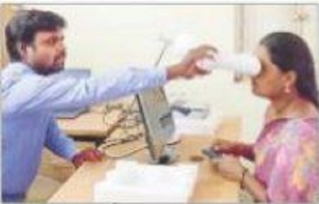 సచివాలయాల్లో  ఆధార్ సేవలు