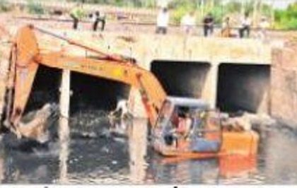 చెత్త, వ్యర్థాలు పూర్తిగా తొలగించాలి