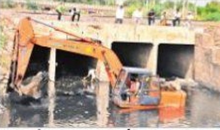 చెత్త, వ్యర్థాలు పూర్తిగా తొలగించాలి
