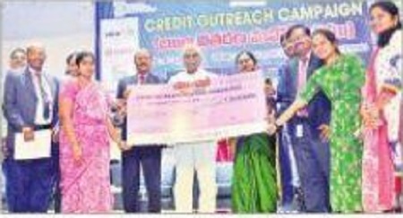 రాష్ట్రాభివృద్ధిలో బ్యాంకర్ల పాత్ర కీలకం