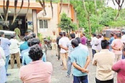 మారకుంటే బహిష్కరణ