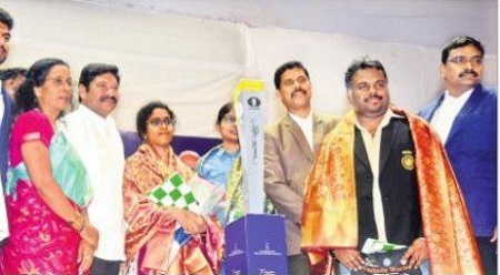 ఆకాశమే హద్దు