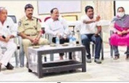 రోడ్లపై వాహనాలు నిలిపితే జరిమానా