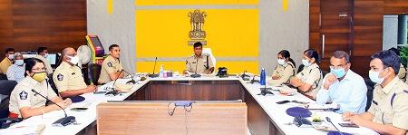 పెండింగ్ కేసులపై ప్రత్యేక దృష్టి