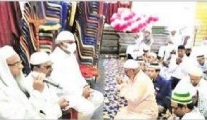 అల్లాహ్  ఆశీస్సులు ప్రజలందరిపై ఉండాలి