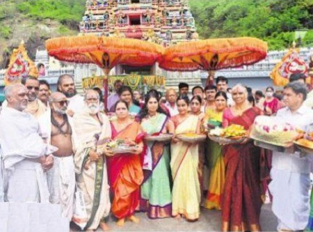 ఆశాఢోత్సవాలు ఆరంభం