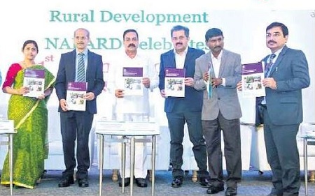 వ్యవసాయ, గ్రామీణాభివృద్ధి రంగాల్లో విశేషకృషి