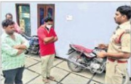 సత్ప్రవర్తనతో ఉండాలి