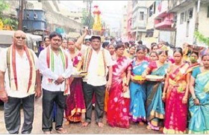 దుర్గమ్మకు ఆషాఢ సారె