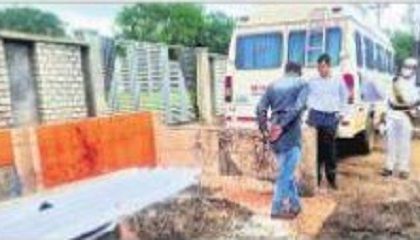 నిరంతరం పారిశుద్ధ్య  పనుల నిర్వహణ