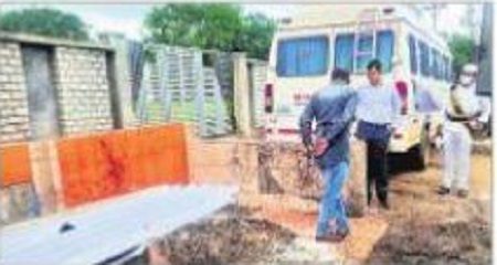 నిరంతరం పారిశుద్ధ్య  పనుల నిర్వహణ