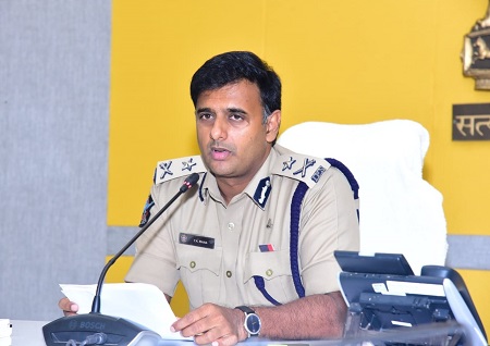 చెడు నడత కలిగిన వ్యక్తులపై ఉక్కుపాదం