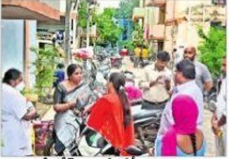 కోవిడ్ ప్రికాషనరీ డోస్ తప్పనిసరి