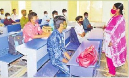 502 టీచర్ పోస్టుల భర్తీకి నోటిఫికేషన్