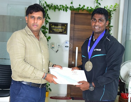 ట్రిఫుల్ క్రాన్ ను ఈదిన తులసీచైతన్య