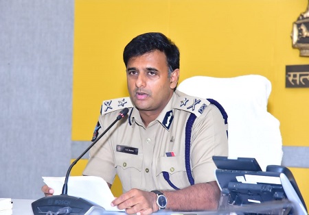 మైనర్ బాలికను మాయమాటలతో గర్భవతిని చేసిన వ్యక్తికి 20 సంవత్సరాలు జైలు శిక్ష